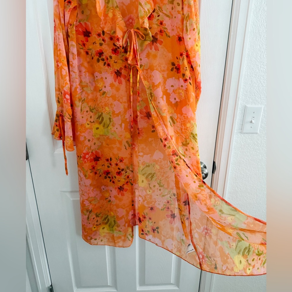 Floral Ruffle Duster - Picture 7 of 10